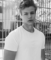 Thursday Boy 61c51492e6b21.jpg