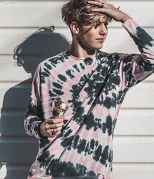 Thursday Boy 61c514c4f1e12.jpg