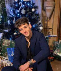 Christmas Eve Boyzzzzz!! 61c6592195b13.jpg