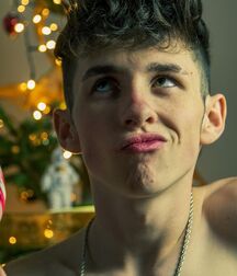 Christmas Eve Boyzzzzz!! 61c6594bdc120.jpg