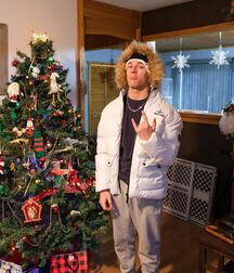 Christmas Boyzzzzz!! 61c775f332356.jpg