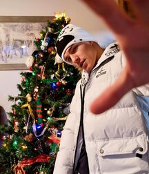 Christmas Boyzzzzz!! 61c775f9645d3.jpg