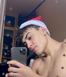 Christmas Boyzzzzz!! 61c775ff1c11d.jpg
