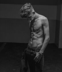 Sunday Boyzzzzz!! 61c91f22a3818.jpg