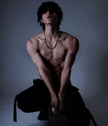 New Boy Takuma!!  61c9ec810badb.jpg