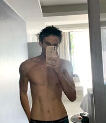 Tuesday Boyzzzzz!! 61cc51548da34.jpg