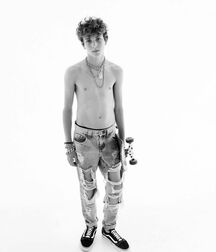 Wednesday Boyzzzzz!! 61cd0c126667a.jpg