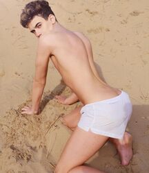 Wednesday Boyzzzzz!! 61cd0c1611b26.jpg