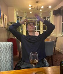 Monday Boyzzzzz!! 61d3a6f652621.jpg