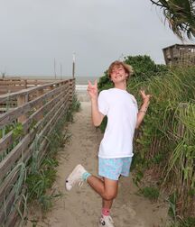 Monday Boyzzzzz!! 61d3a74db88c9.jpg