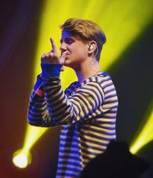 Happy 19th MattyB!!  61d6f71c628d8.jpg