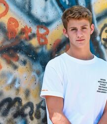 Happy 19th MattyB!!  61d6f72ca5757.jpg