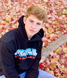 Happy 19th MattyB!!  61d6f730891d8.jpg