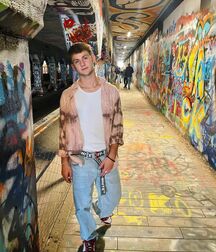 Happy 19th MattyB!!  61d6f73d5bd16.jpg