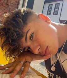New Boy Kris!!  61d88aba756c2.jpg