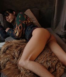 Random Hotness!!  61d8c5a170f49.jpg