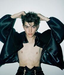Random Hotness!!  61d8c5b25b27f.jpg