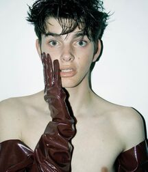 Random Hotness!!  61d8c5b48597b.jpg