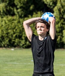 Bday Boy Rian!!  61d99008d0bf7.jpg