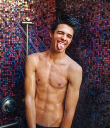 Bday Boy Brent!!  61db03e2ab4d3.jpg