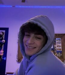 Bonus Boyzzzzz!!  61dbc2d7d2c86.jpg