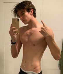 Bonus Boyzzzzz!!  61dbc30280000.jpg
