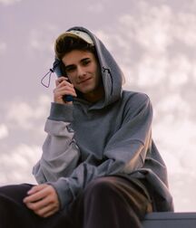 Monday Boyzzzzz!!  61dce387758b6.jpg