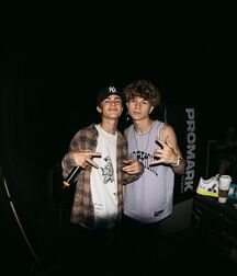 Monday Boyzzzzz!!  61dce397702ad.jpg