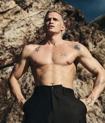 Tuesday Boys!!! 61de4983d1040.jpg