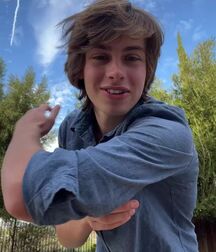 Tuesday Boys!!! 61de49a16d0ab.jpg