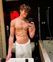 Ripped boys!!  61df5b826abe4.jpg