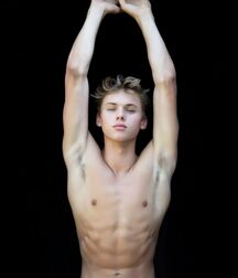 Ripped boys!!  61df5b9a2421c.jpg