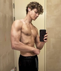 Ripped boys!!  61df5ba61aa04.jpg