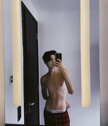 Wednesday Boyzzzzz!! 61e09a545bb41.jpg