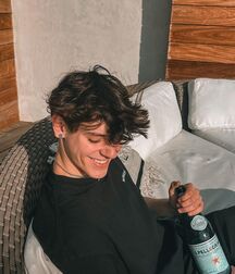Thursday Boyzzzzz!! 61e0d397736c8.jpg