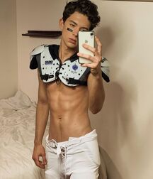 Hot Model Christopher!! 61e1009b01fe9.jpg