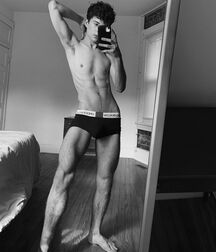 Hot Model Christopher!! 61e100b0927e9.jpg