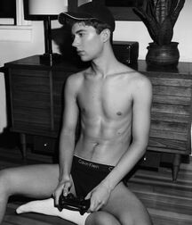 Hot Model Christopher!! 61e100b6015e0.jpg
