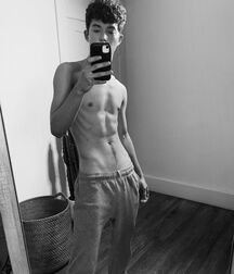 Hot Model Christopher!! 61e100db3aa20.jpg