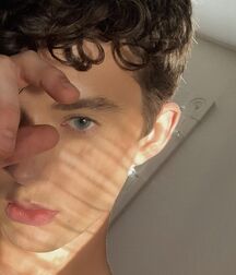 Hot Model Christopher!! 61e100ddbd007.jpg
