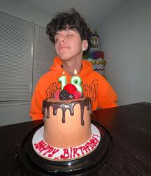 Bday boy Ricky!!  61e20bcb65a90.jpg