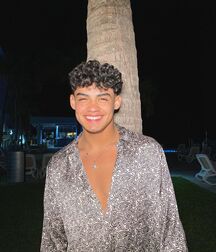 Bday Boy Alejandro!!  61e210f1b1b82.jpg