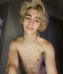 New Boy Oliver!!  61e34fc8547f6.jpg