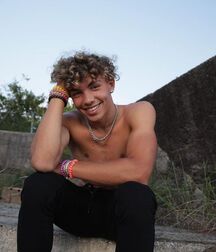 Hot Model Trent!!  61e47ec852fef.jpg