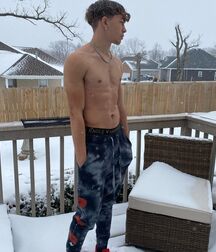 Hot Model Trent!!  61e47ed637b12.jpg