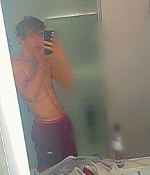 Hot Model Trent!!  61e47ef05b613.jpg