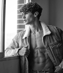 Hot Model Diego!!  61e484e95abbc.jpg