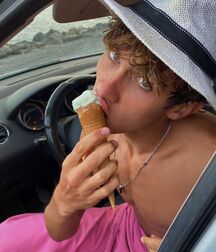 Hot Model Diego!!  61e484f3d9bf2.jpg