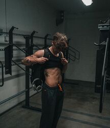 Monday Boyzzzzz!! 61e61a441bdb1.jpg