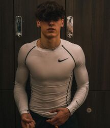 Tuesdays Boyzzzzz!!  61e73737c1080.jpg